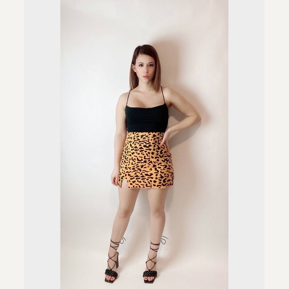 BAD TO THE BONE SIDE SLIT MINI SKIRT